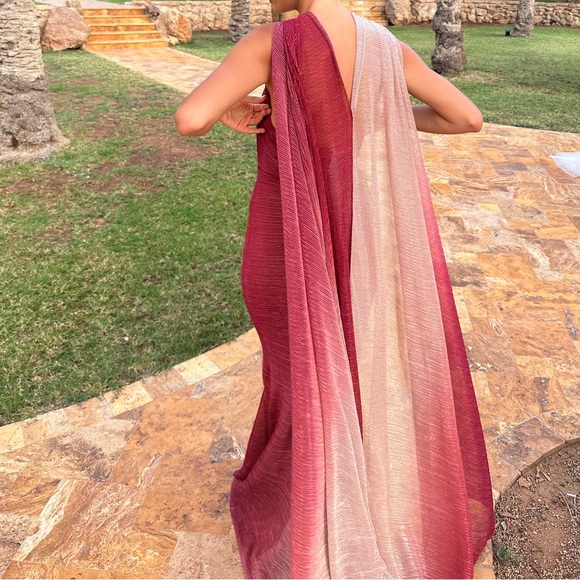 Talbot Runhof
Twist Degrade Metallic Voile Cape Gown - Picture 4 of 12